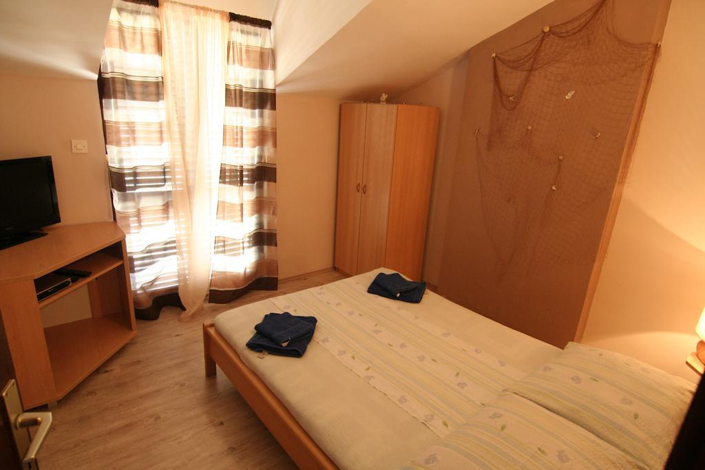 Apartments Marta Trogir Ruang foto