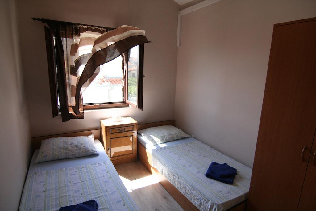 Apartments Marta Trogir Ruang foto