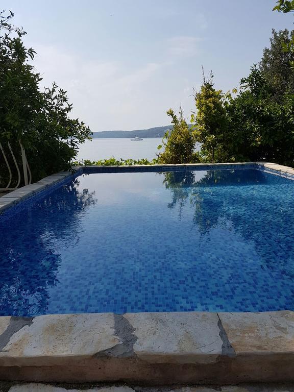 Apartments Marta Trogir Bagian luar foto