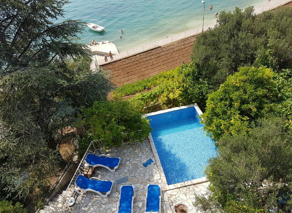 Apartments Marta Trogir Bagian luar foto